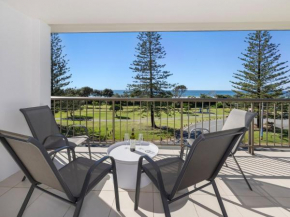 Sunrise by the Sea - Oceanview Apartment